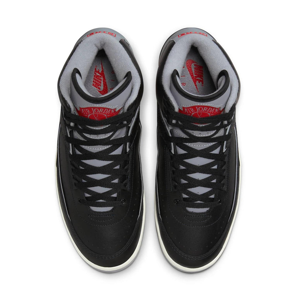 Jordan 2 Retro 
Black Cement
