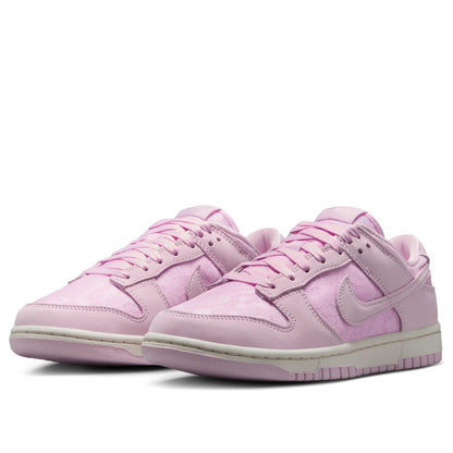 Nike Dunk Low 
Regal Pink (Women's)