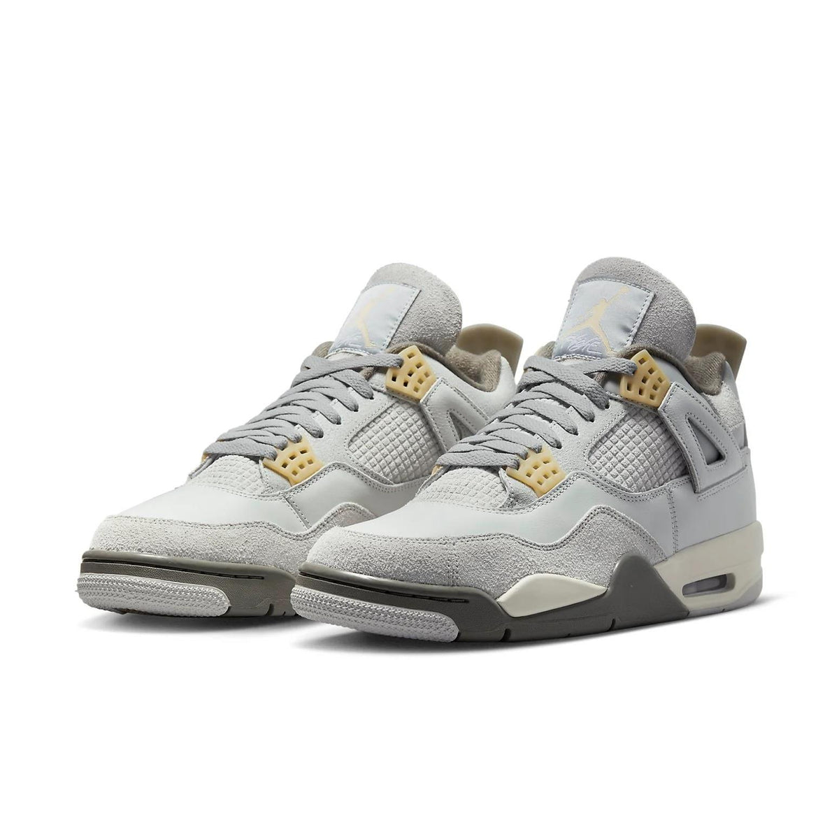 Jordan 4 Retro SE 
Craft Photon Dust