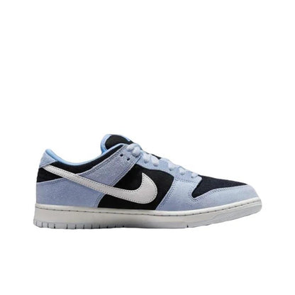 Nike SB Dunk Low 
Black Aluminum