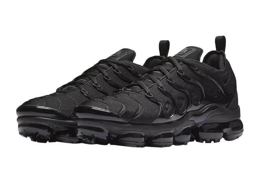 Nike Air VaporMax Plus Triple Black