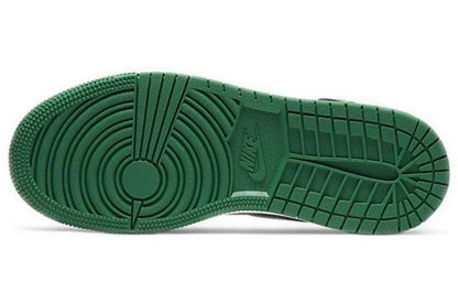 Jordan 1 Retro High Pine Green Black (GS) size 6.5Y/8WMNS